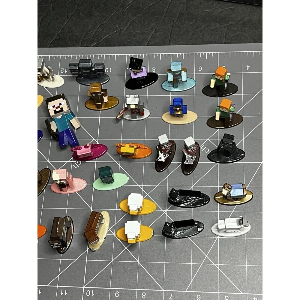 Minecraft Nano Metalfigs Minecraft Set of 40 Die Cast Collectible Figures...